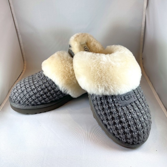 UGG Shoes - UGG Cozy Knit Slipper - Size 9